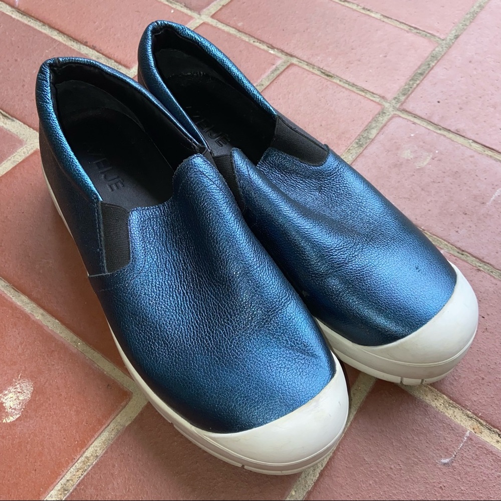 A7EIJE Women’s 9 Blue Metallic Slip-on Leather Sneakers comi-con funky